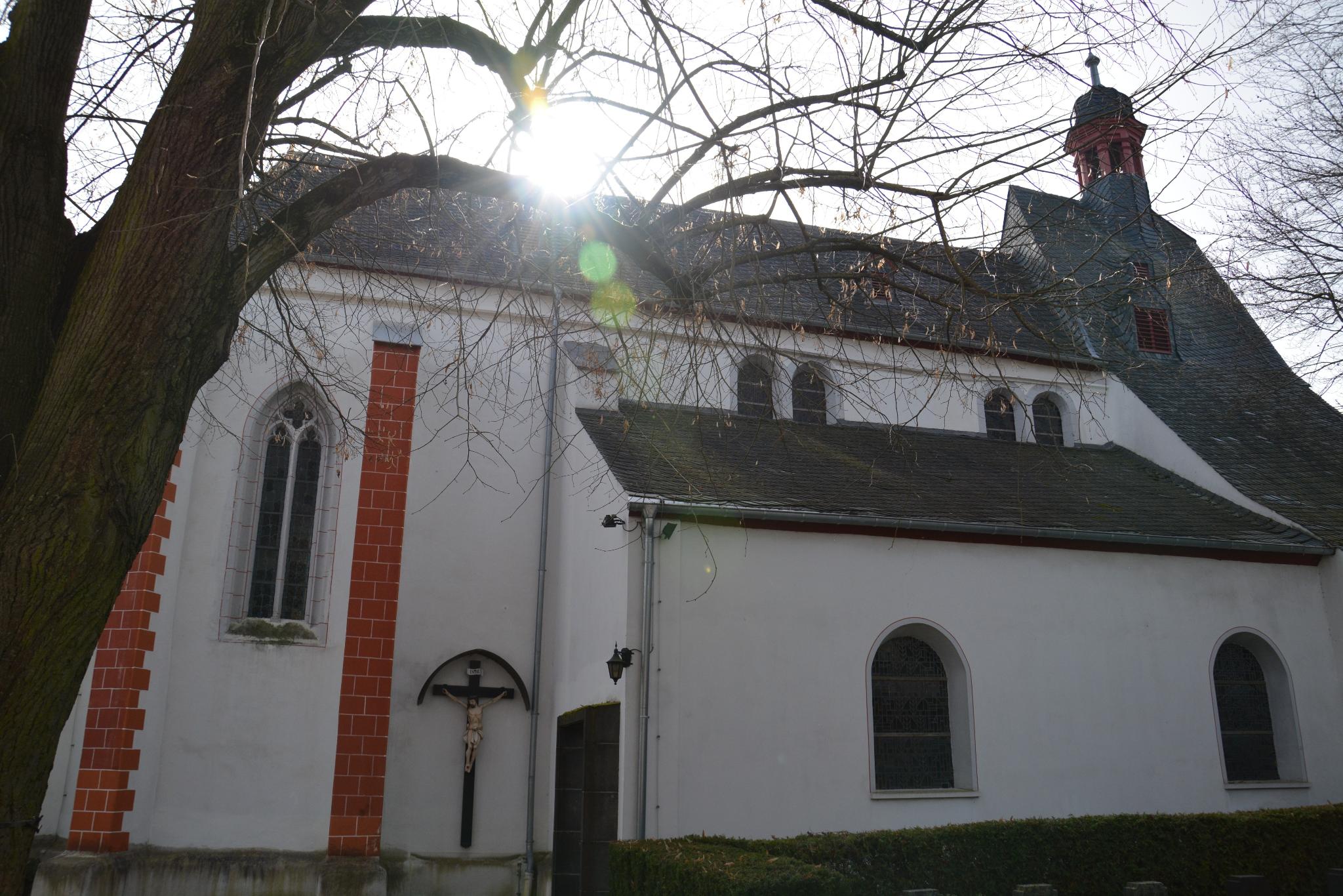 Kirche Hausen